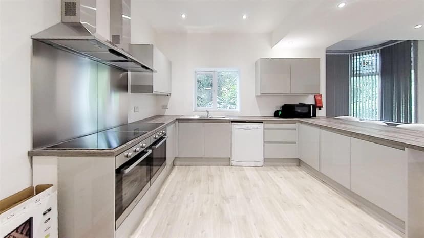 144, Oakfield Road - Image 15