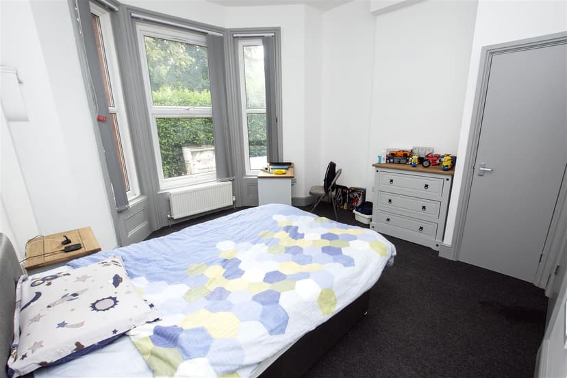 144, Oakfield Road - Image 13