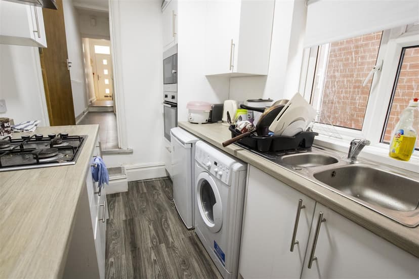 18, Rookery Road - Image 9