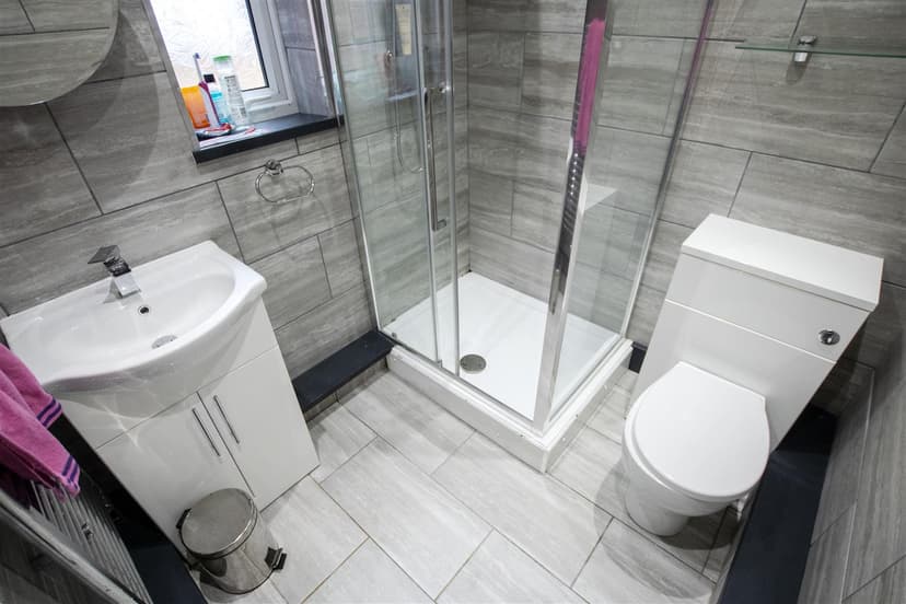 18, Rookery Road - Image 1