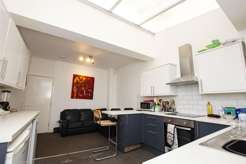 251, Tiverton Road - Image 9
