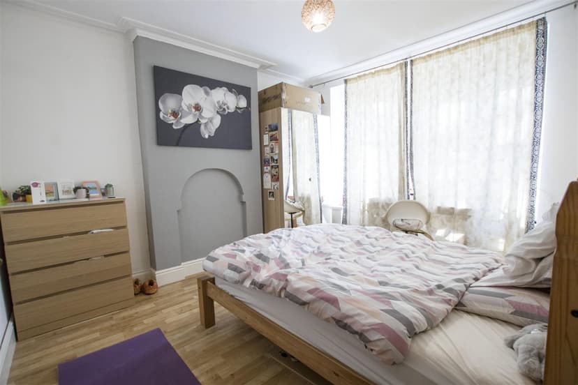 319, Gristhorpe Road - Image 5