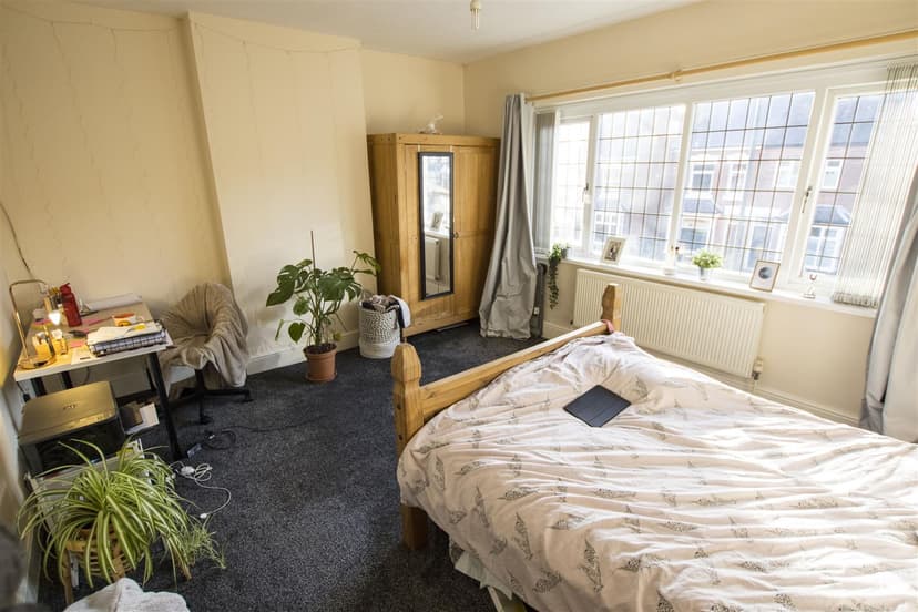 319, Gristhorpe Road - Image 3