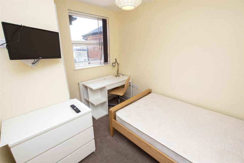 307, Heeley Road - Image 5