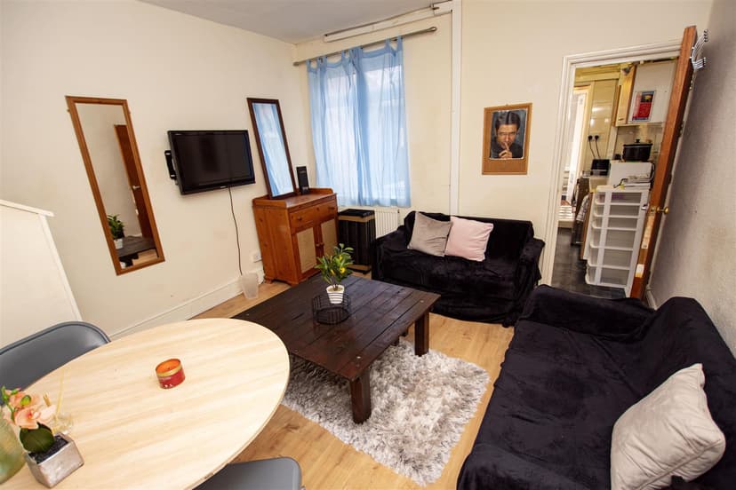 189, Hubert Road - Image 10