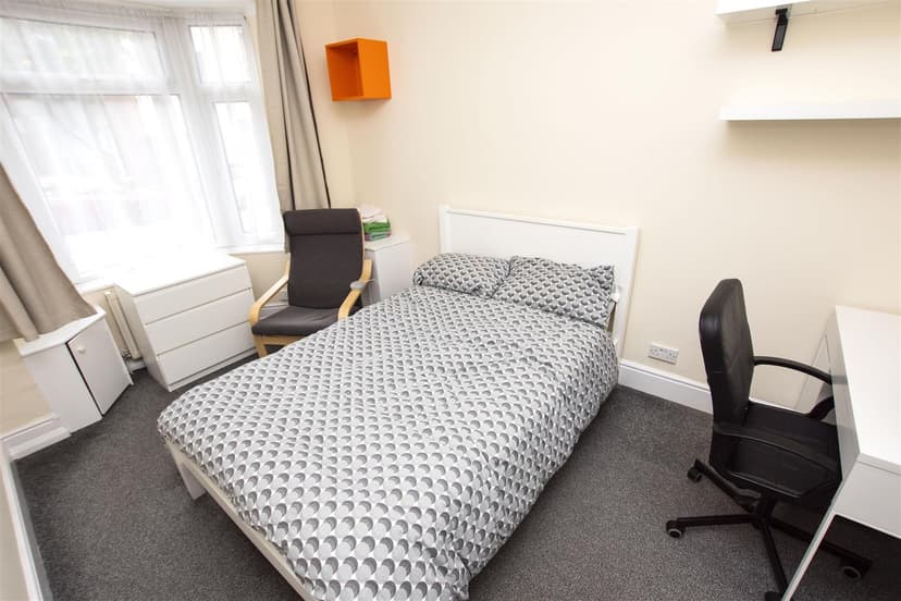 317, Tiverton Road - Image 7