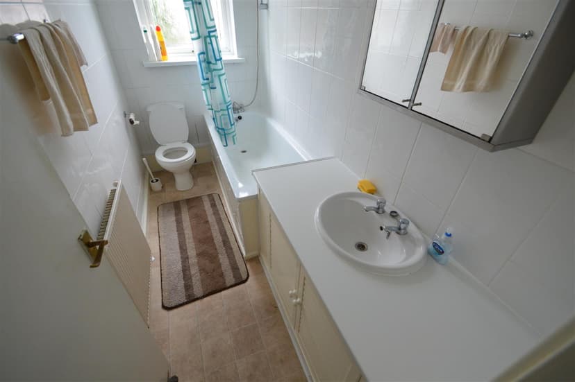 8, Lottie Road - Image 3