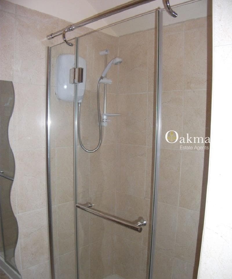 139, Hubert Road - Image 7