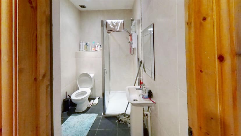 196, Tiverton Road - Image 1