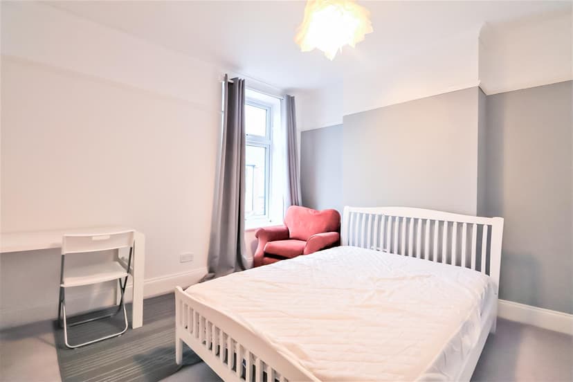 4, The Limes, Daisy Road - Image 8