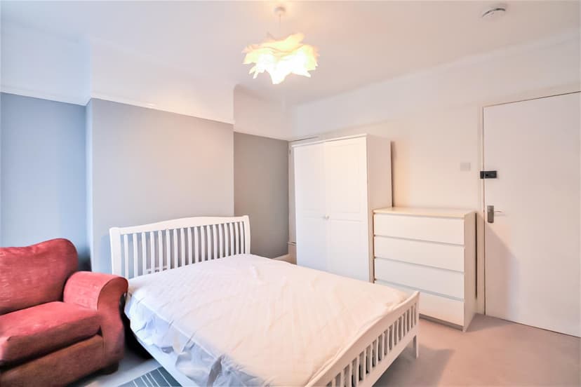 4, The Limes, Daisy Road - Image 7