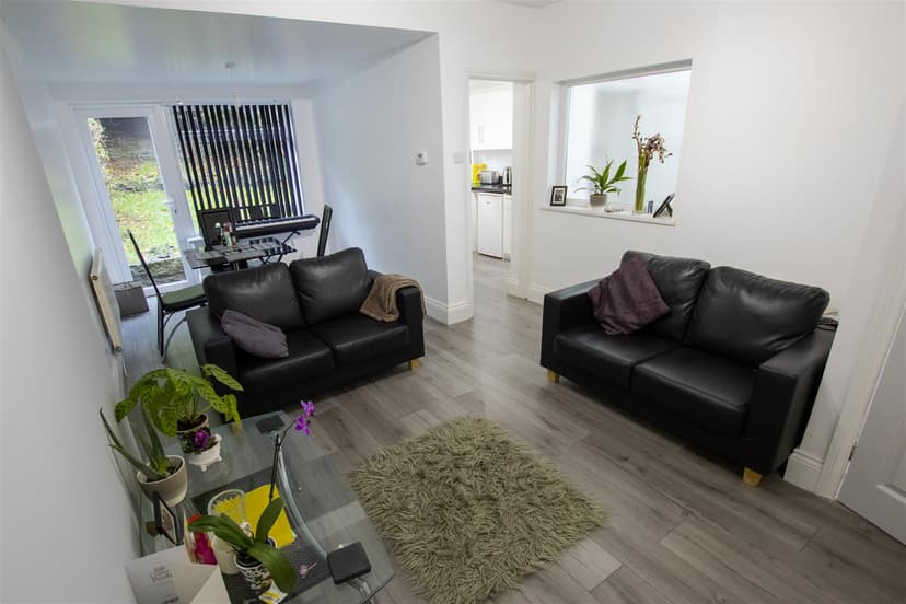 141, Reservoir Road - Image 8