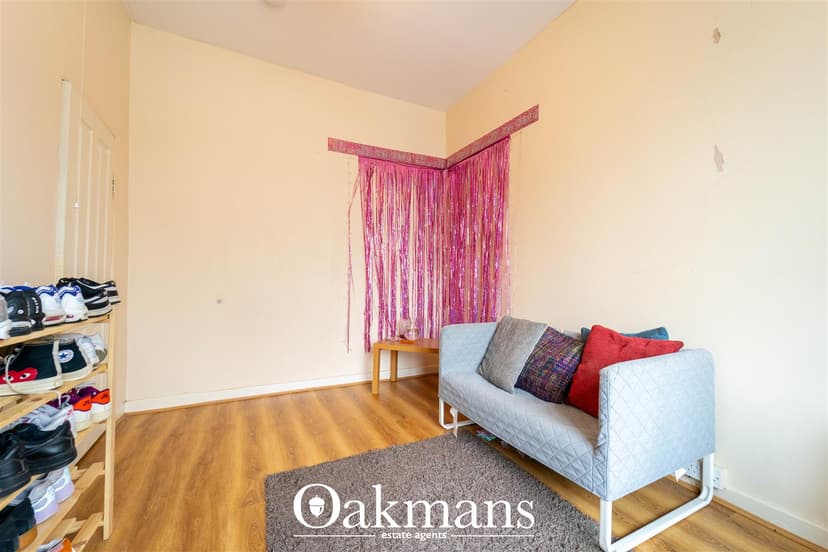 16, Katie Road - Image 23