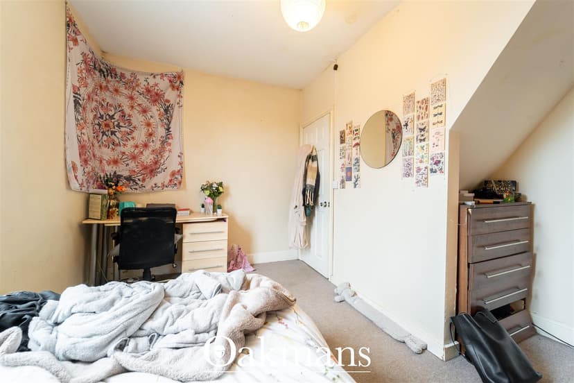 16, Katie Road - Image 19