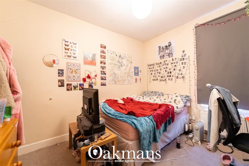 16, Katie Road - Image 9