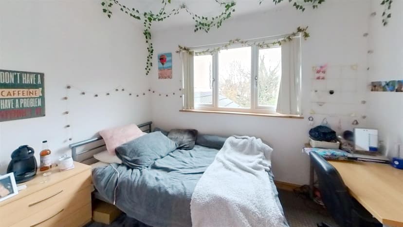 219, Tiverton Road - Image 6