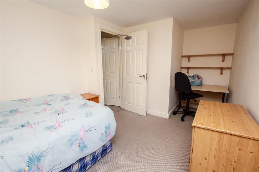 261, Tiverton Road - Image 5