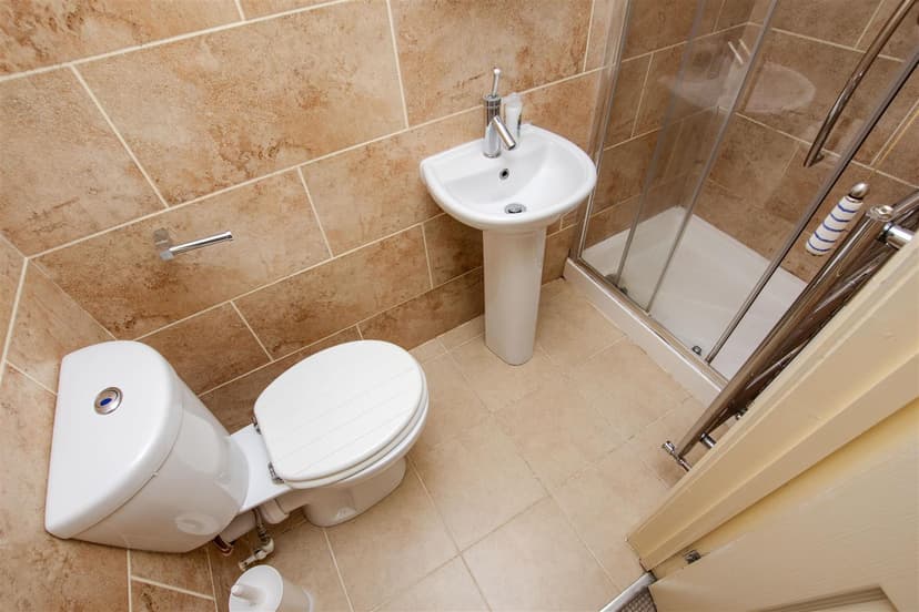 261, Tiverton Road - Image 1