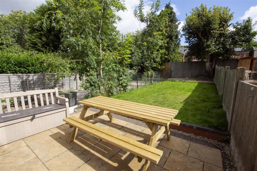 235, Hubert Road - Image 2