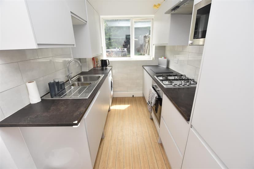 17, Lottie Road - Image 6