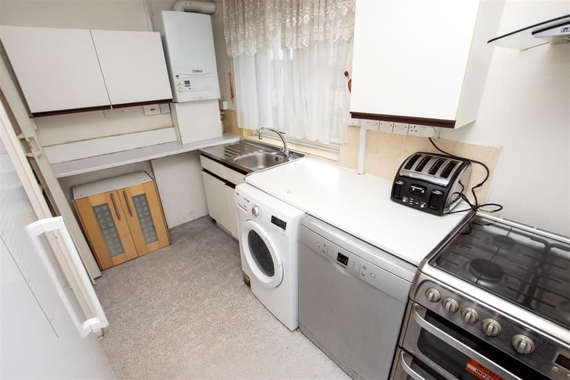 37, Rebecca Drive - Image 5