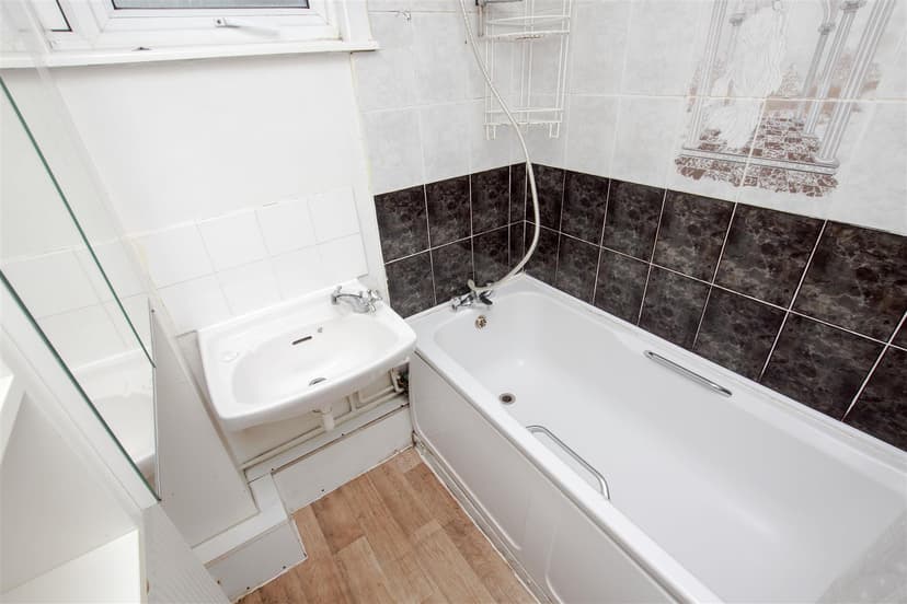 37, Rebecca Drive - Image 2