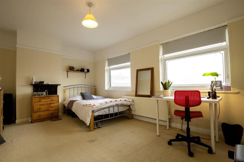 26, Nately Grove - Image 3