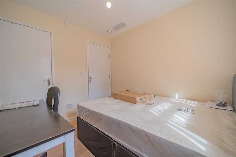 279, Reservoir Road - Image 12