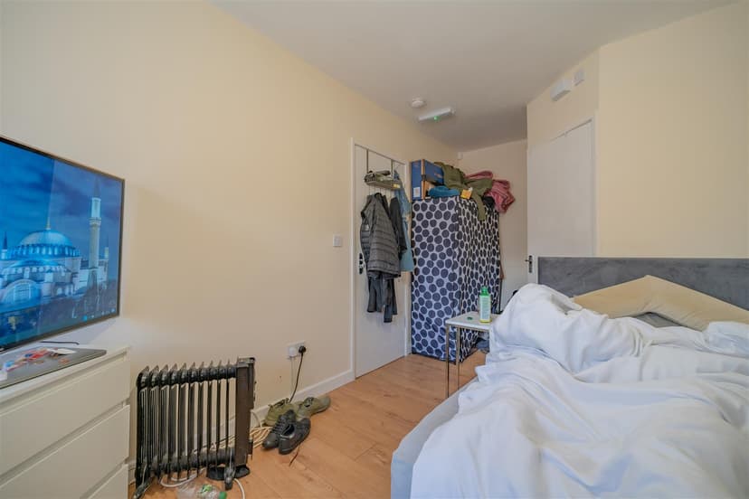 279, Reservoir Road - Image 9