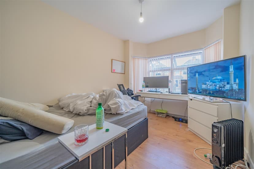 279, Reservoir Road - Image 2