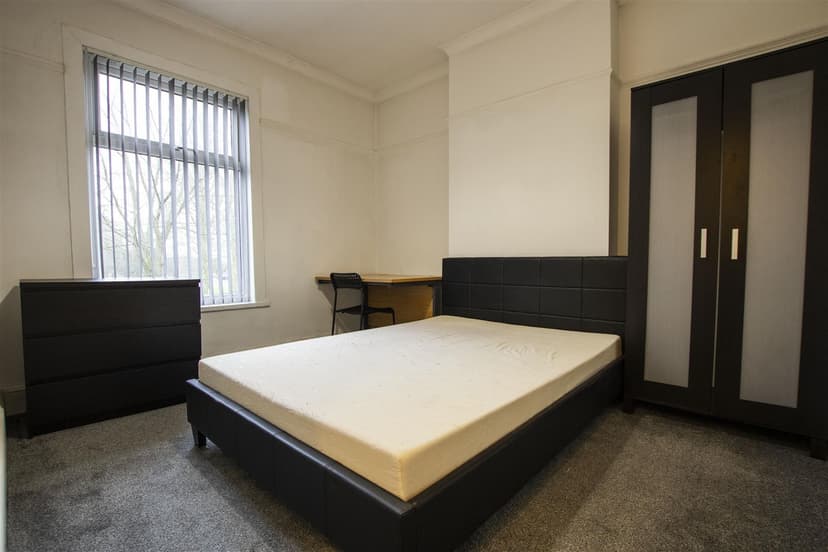 257, Warwards Lane - Image 6