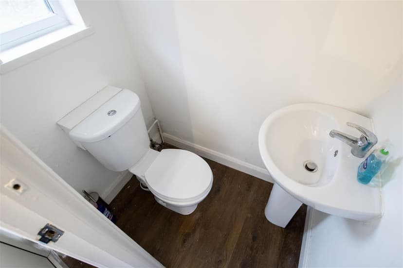 257, Warwards Lane - Image 3