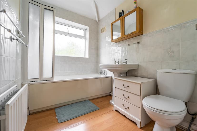 70, Cherington Road - Image 6