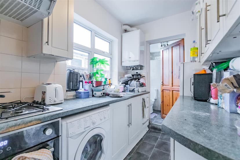 60, Gleave Road - Image 13