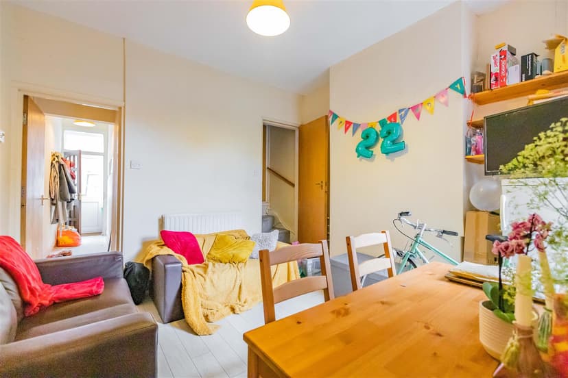 60, Gleave Road - Image 11