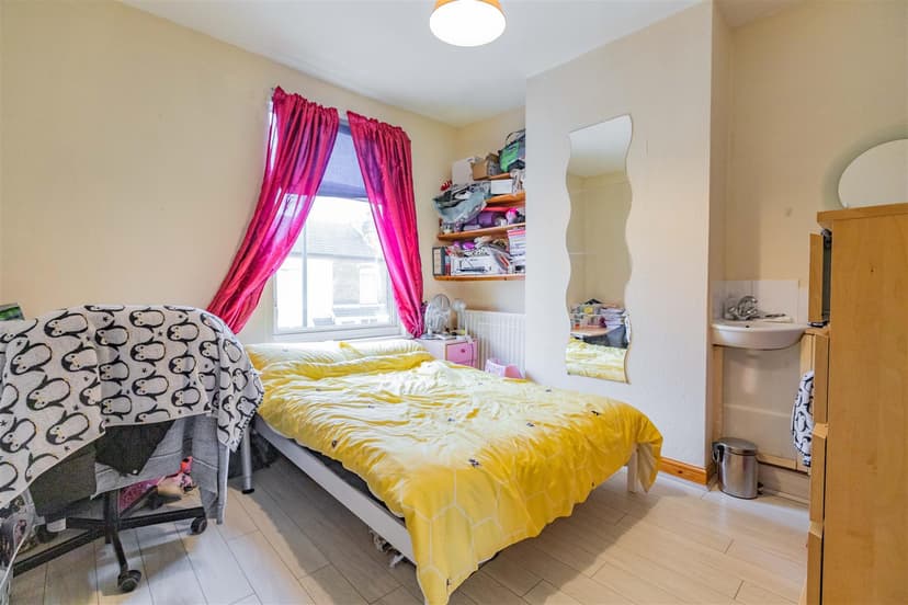 60, Gleave Road - Image 10