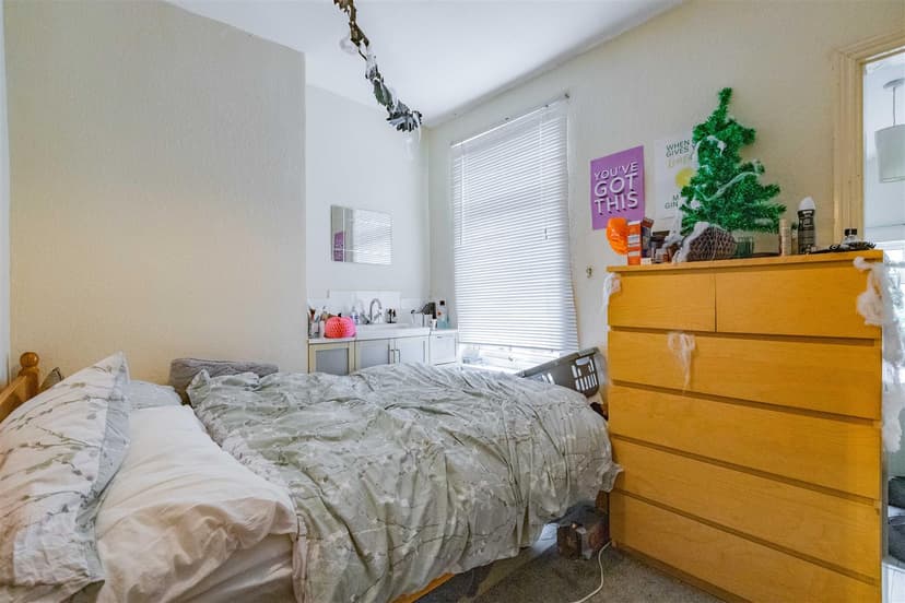 60, Gleave Road - Image 8