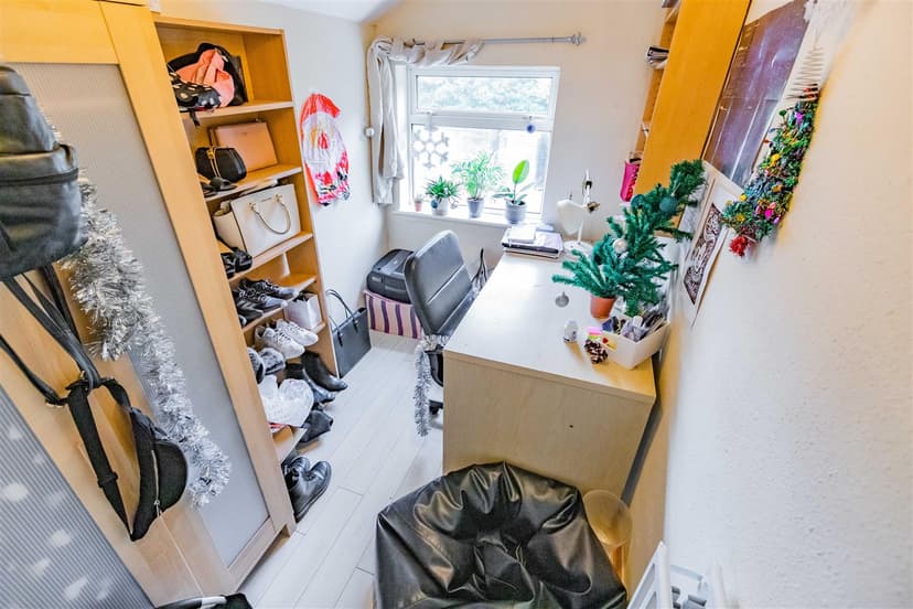 60, Gleave Road - Image 7