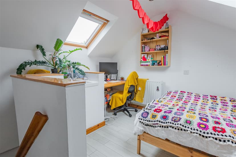 60, Gleave Road - Image 5