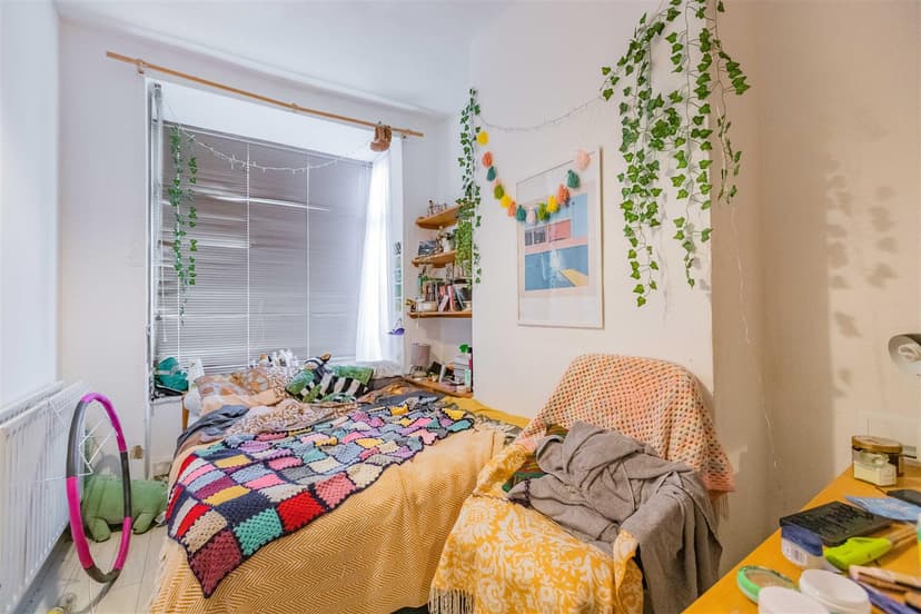 60, Gleave Road - Image 4