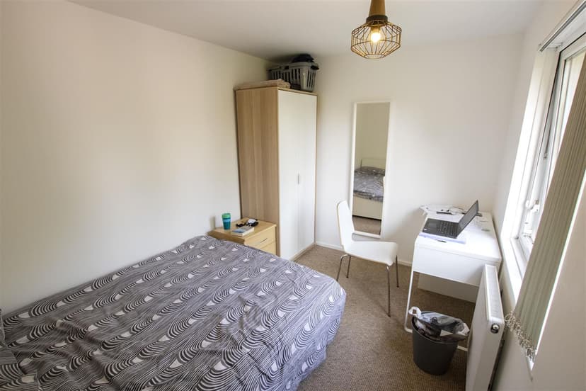 48, Leahurst Crescent - Image 3