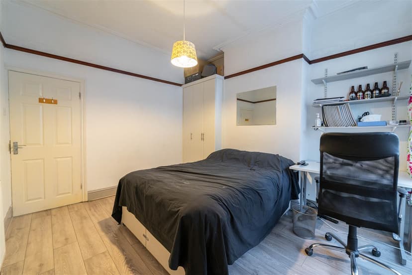 37, Exeter Road - Image 9