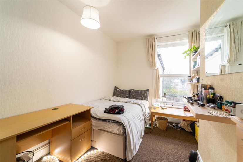 37, Exeter Road - Image 7