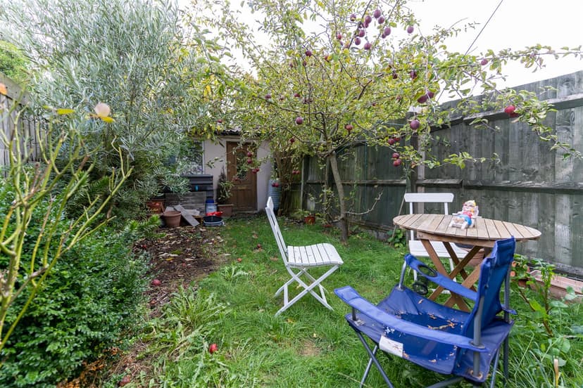 83, Milner Road - Image 2