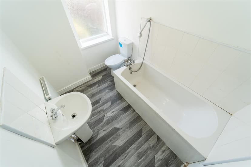 73, Gleave Road - Image 4