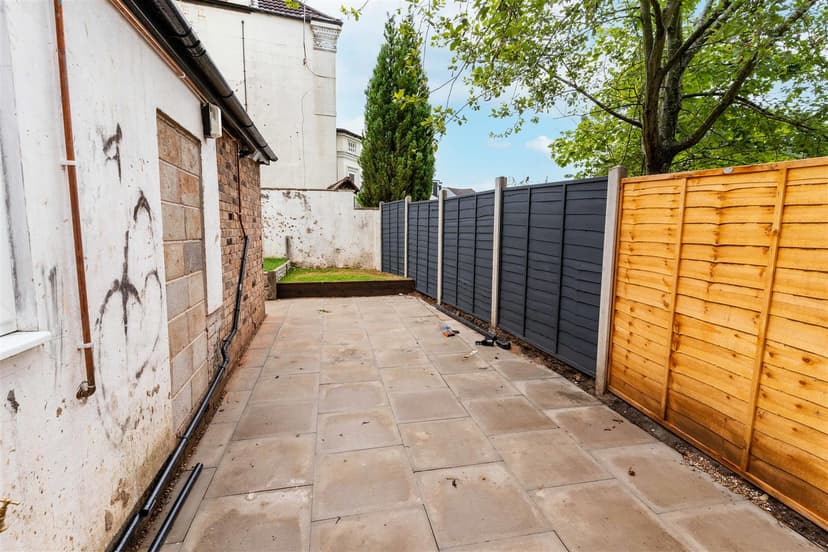 74, Bournbrook Road - Image 2