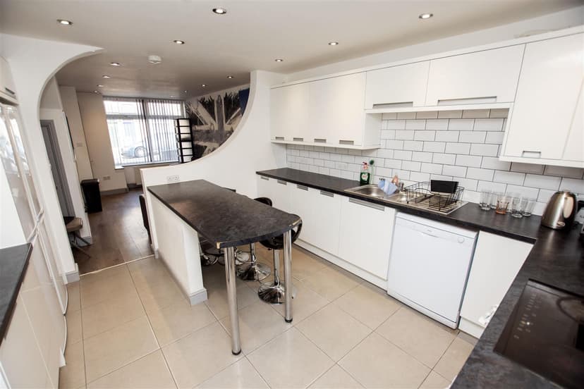 66, Teignmouth Road - Image 12