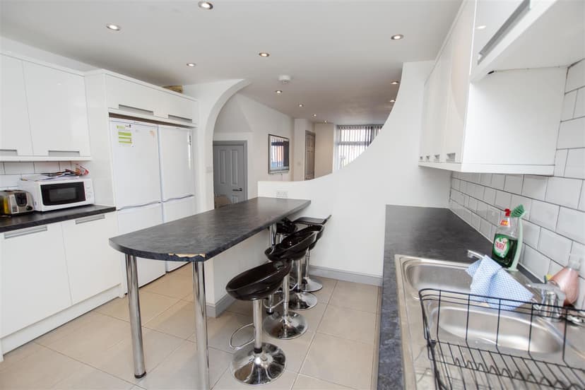 66, Teignmouth Road - Image 11