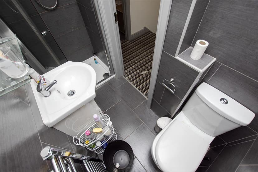 66, Teignmouth Road - Image 2