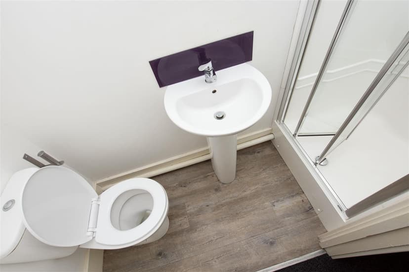 59, Harrow Road - Image 2